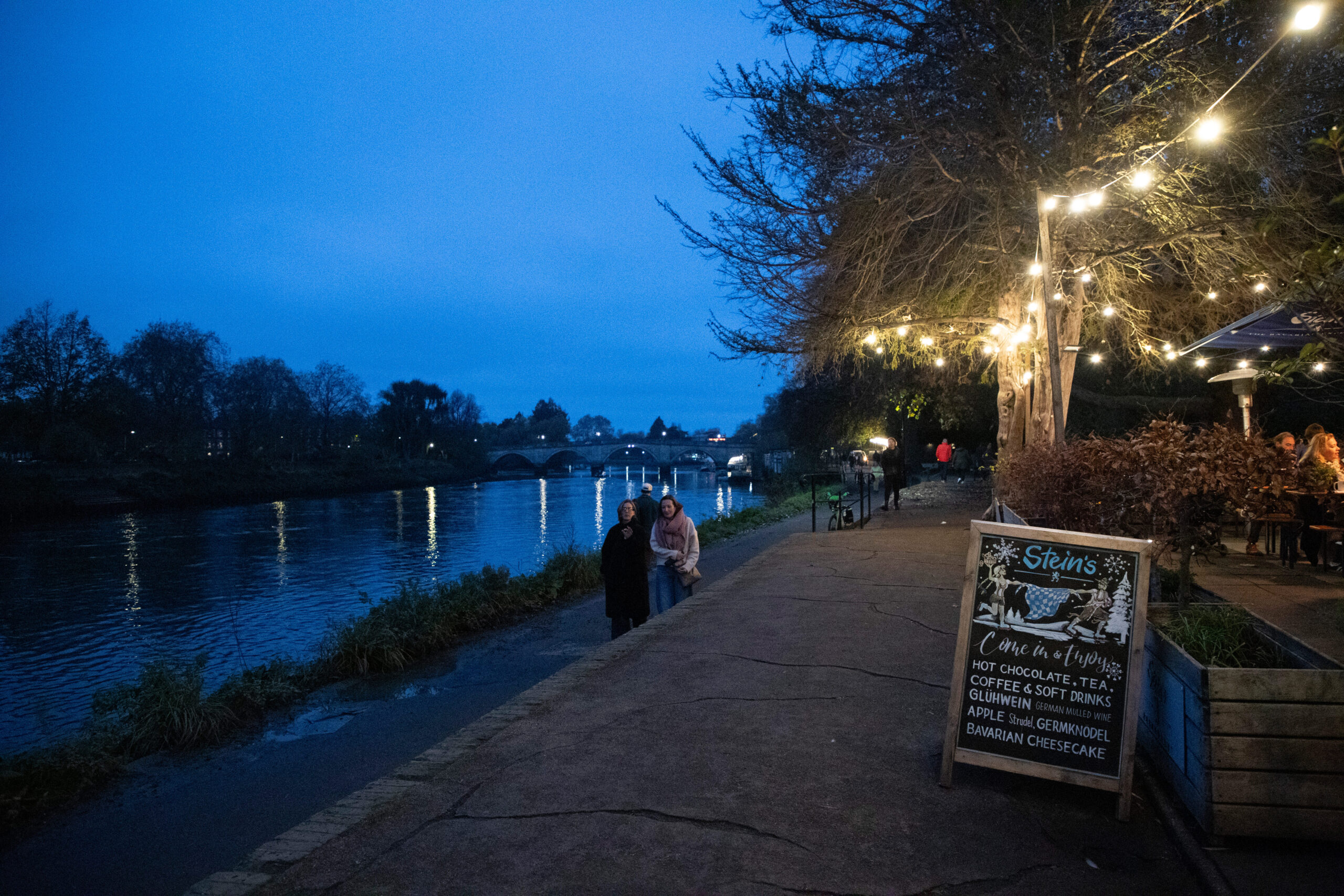 iPhone vs camera, full frame unedited night shot