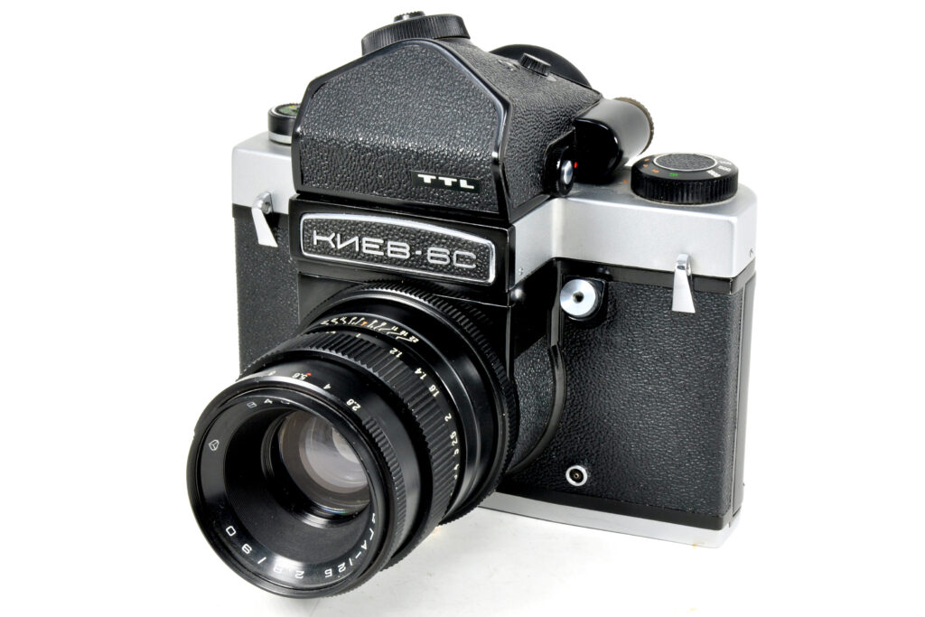 Classic film camera: the giant Kiev 6C