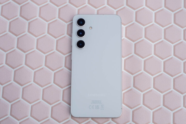 Samsung Galaxy S24 Review – the best small flagship smartphone?