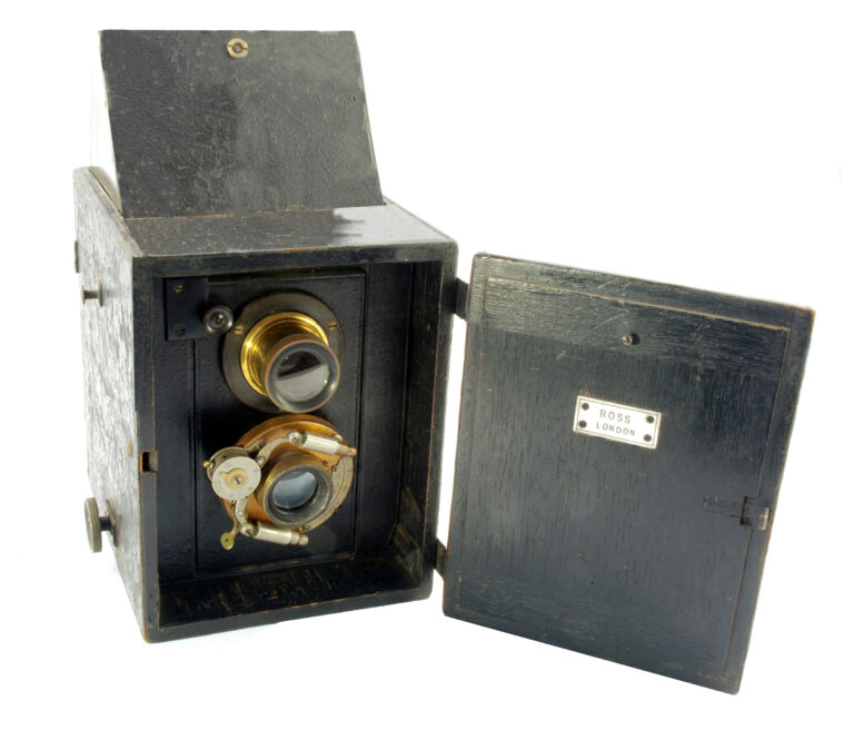 The classic Rolleiflex camera – a century of legend and legacy