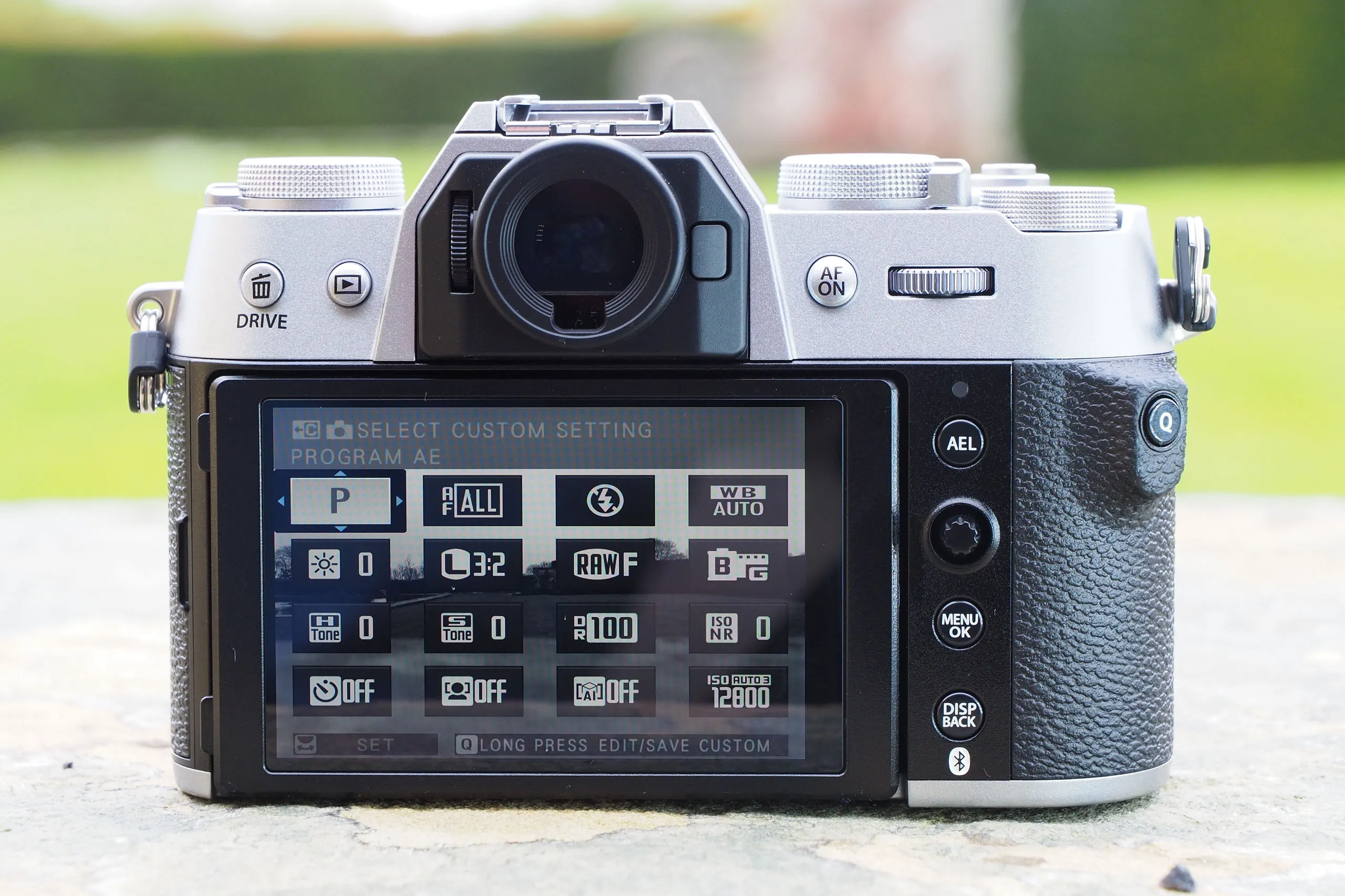 Fujifilm X-T50 rear screen with Quick menu, and larger play/AF-on buttons. Photo JW/AP