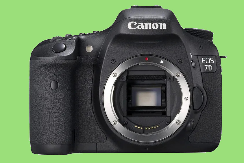 Canon EOS 7D front view